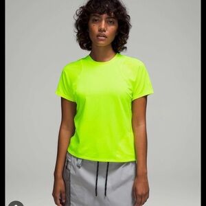 Lululemon Lightweight Cinch Hem Hiking T-Shirt in highlight yellow